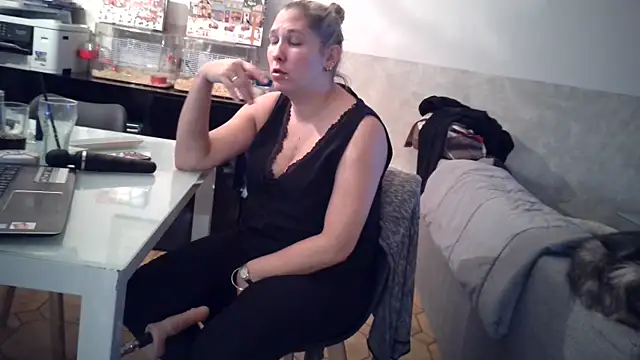 Chatonne69 online show from 12/24/24, 04:44