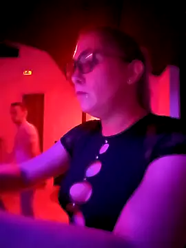 Chatonne69 online show from 09/10/25, 08:52