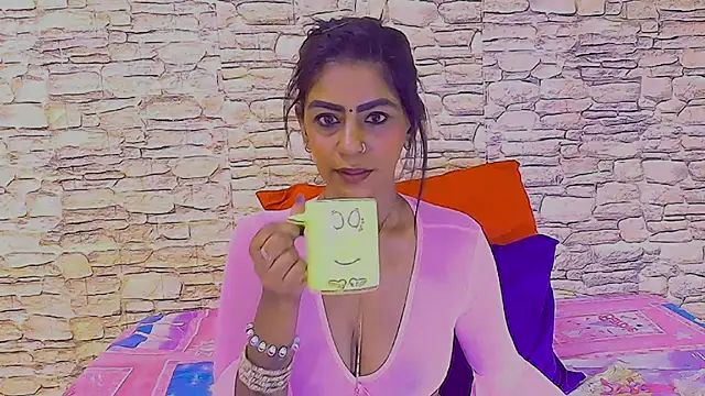 Snapshot of EroticSexyStripper chatting on 10/27/25, 02:29 EroticSexyStripper online show from 10/27/25, 02:29