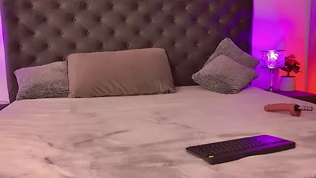 KrisNoir online show from 11/10/25, 09:58