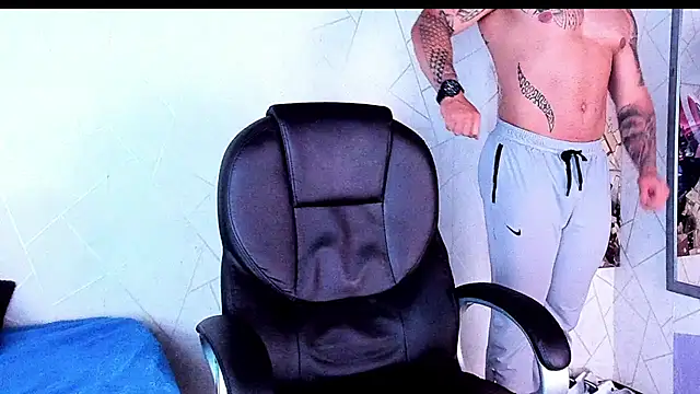 Cristian Walker online show from 09/26/25, 02:02