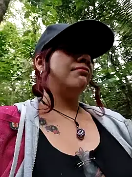 Erza escarleth online show from 11/11/25, 07:41