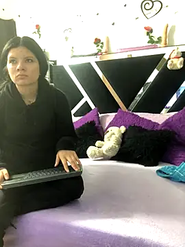 Snapshot of 1lovelygirls chatting on 10/03/25, 12:06 1lovelygirls online show from 10/03/25, 12:06