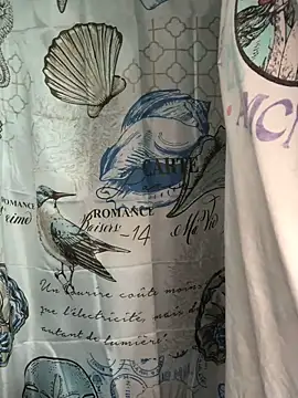 Snapshot of 1lovelygirls chatting on 10/31/25, 12:18 1lovelygirls online show from 10/31/25, 12:18