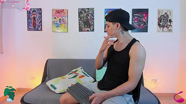 jonathanjoestar  online show from 11/22/25, 09:35