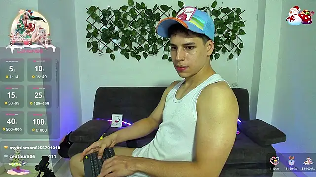 Snapshot of jonathanjoestar_ chatting on 12/20/24, 01:14 jonathanjoestar online show from 12/20/24, 01:14