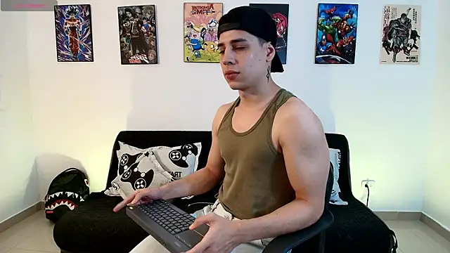jonathanjoestar  online show from 04/21/26, 01:42