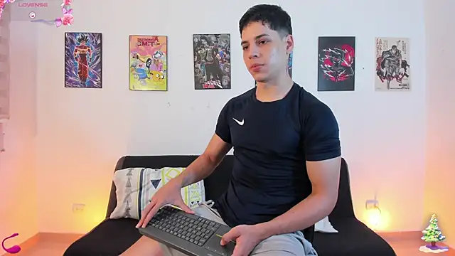 jonathanjoestar  online show from 12/19/25, 10:01