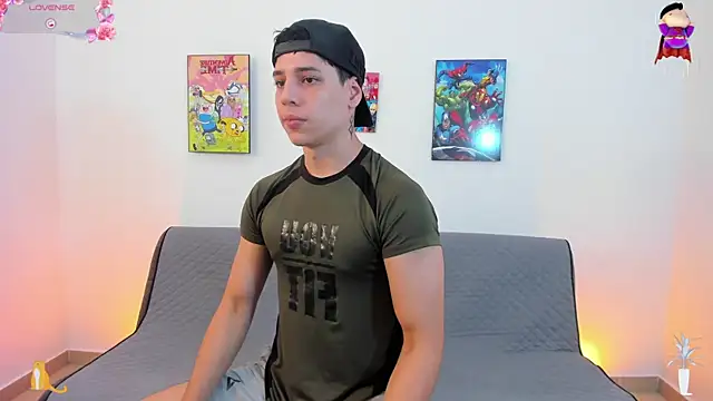 Snapshot of jonathanjoestar_ chatting on 10/07/25, 08:32 jonathanjoestar online show from 10/07/25, 08:32