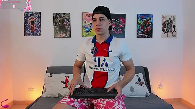 jonathanjoestar  online show from 01/13/26, 10:03