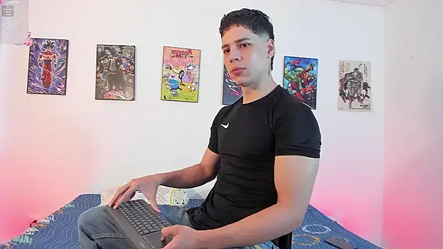 jonathanjoestar  online show from 03/28/26, 09:16