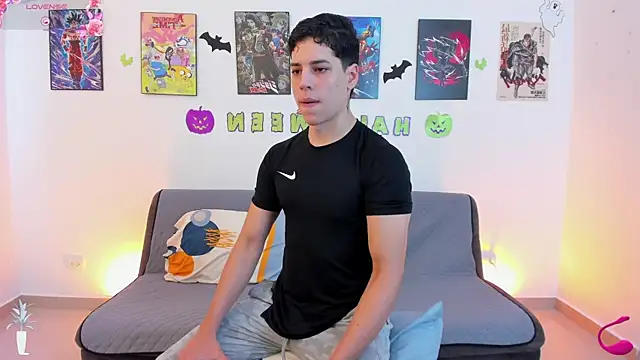 jonathanjoestar  online show from 11/07/25, 08:24