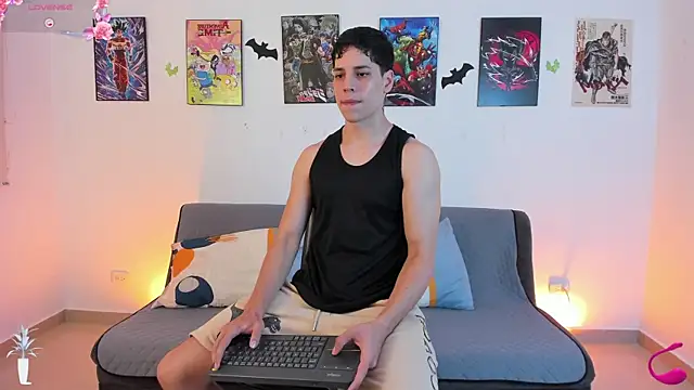 jonathanjoestar  online show from 11/09/25, 11:42