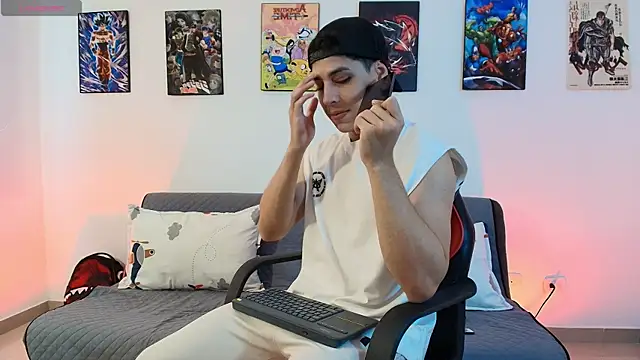 jonathanjoestar  online show from 04/12/26, 08:12