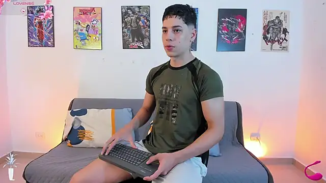 jonathanjoestar  online show from 11/12/25, 09:07