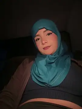 lalilamassu1 online show from 03/06/26, 12:27