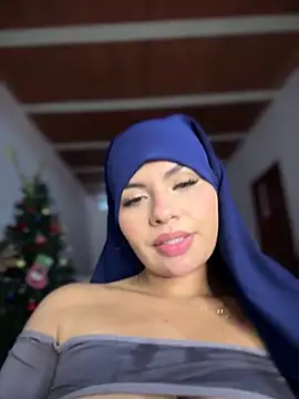 lalilamassu1 online show from 12/02/25, 09:16