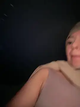 lalilamassu1 online show from 04/10/26, 12:12