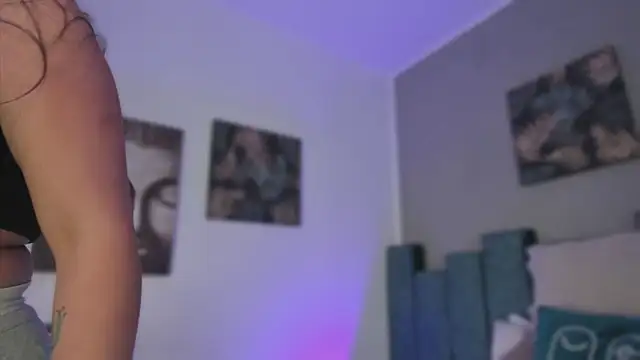 Snapshot of Kathia_Morelli chatting on 04/22/26, 11:50 Kathia Morelli online show from 04/22/26, 11:50
