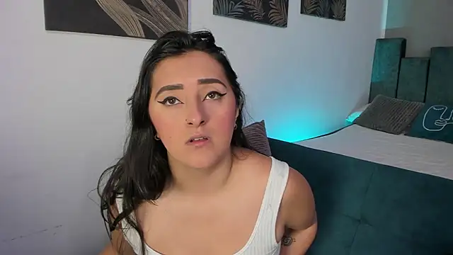 Kathia Morelli online show from 10/22/25, 12:04