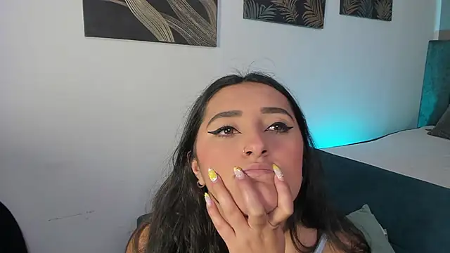 Kathia Morelli online show from 10/28/25, 11:42