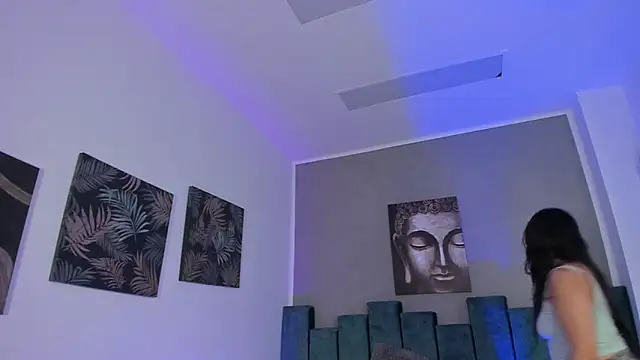 Kathia Morelli online show from 10/31/25, 11:51