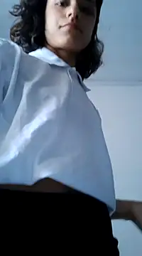 Snapshot of HelliRosa chatting on 02/23/25, 11:47 HelliRosa online show from 02/23/25, 11:47