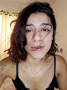 Snapshot of HelliRosa chatting on 02/24/25, 04:36 HelliRosa online show from 02/24/25, 04:36