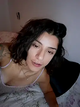 Snapshot of HelliRosa chatting on 02/15/25, 11:36 HelliRosa online show from 02/15/25, 11:36