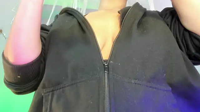 kuromi69 online show from 03/13/26, 04:06