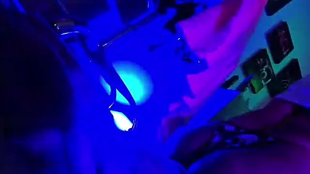 kuromi69 online show from 10/08/25, 04:47