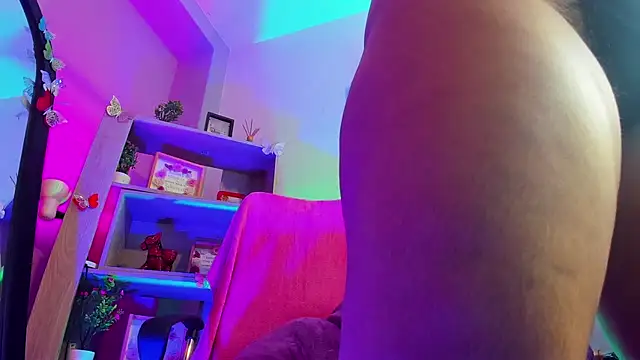 kuromi69 online show from 09/28/25, 03:57