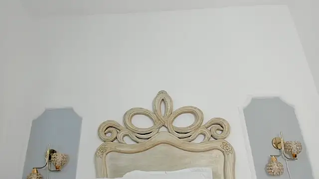 Sara  Williams online show from 10/10/25, 03:51