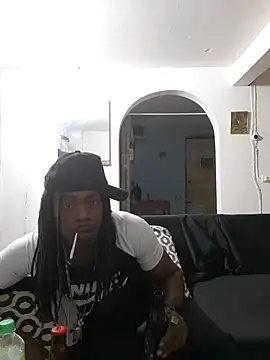Snapshot of quepumpbox chatting on 09/18/25, 04:26 quepumpbox online show from 09/18/25, 04:26