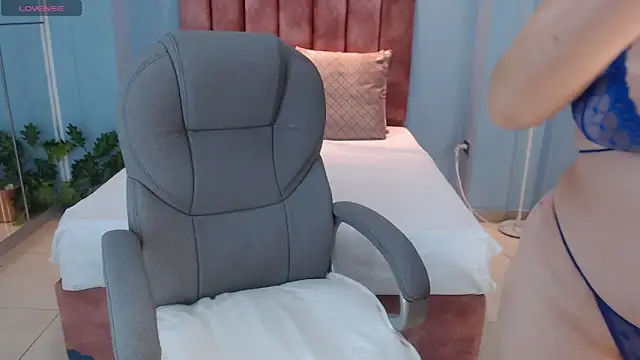 Violetta rainbow online show from 11/29/25, 03:50