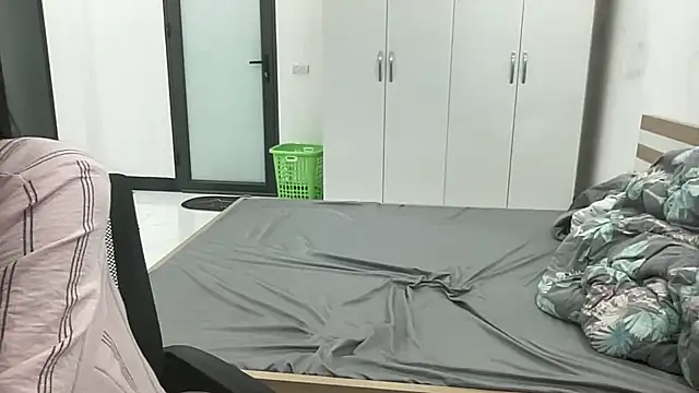 Louis Baby online show from 11/26/25, 05:46