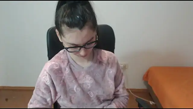 CuteJollie4U online show from 02/04/25, 03:57