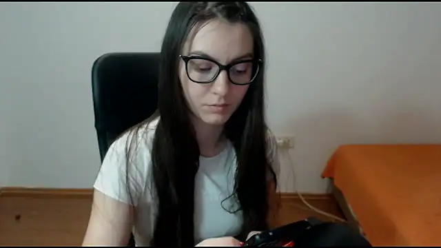 CuteJollie4U online show from 02/08/25, 06:11