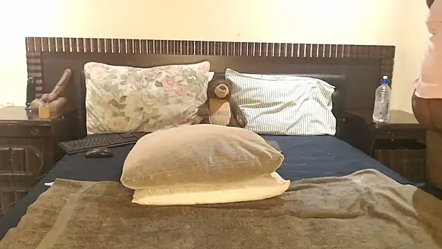 sexybigasss online show from 10/28/25, 04:57