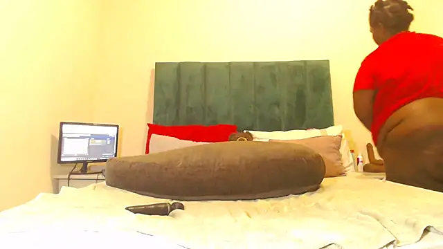 Snapshot of sexybigasss chatting on 02/27/26, 10:37 sexybigasss online show from 02/27/26, 10:37