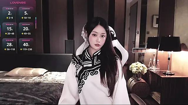 Snapshot of Cartier-__Daji- chatting on 10/06/25, 01:12 Cartier-  Daji- online show from 10/06/25, 01:12