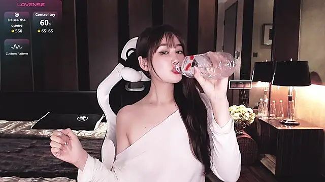 Snapshot of Cartier-__Daji- chatting on 06/21/26, 04:13 Cartier- Daji- online show from 06/21/26, 04:13