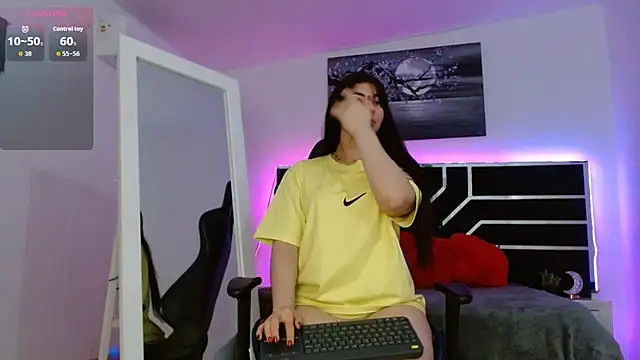 -MiaDelight- online show from 11/26/25, 02:06