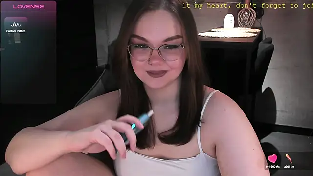 EvaBae online show from 01/14/25, 01:49