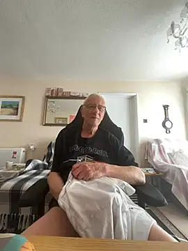 cutaboverest online show from 03/28/26, 03:57