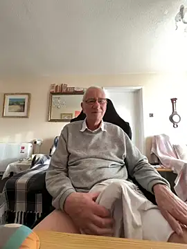 cutaboverest online show from 02/15/26, 04:06