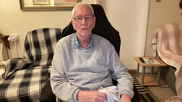 cutaboverest online show from 11/18/25, 06:00