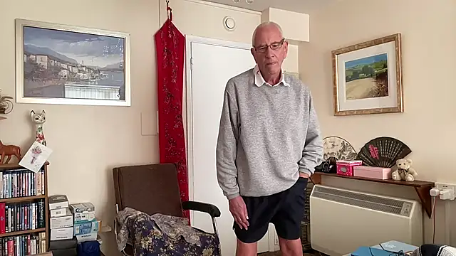 Snapshot of cutaboverest chatting on 10/04/25, 03:02 cutaboverest online show from 10/04/25, 03:02