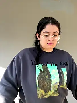 Stephania 18 online show from 09/09/25, 12:25