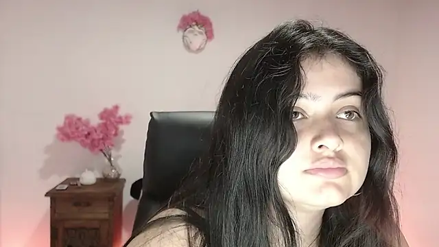 Stephania 18 online show from 09/19/25, 06:23